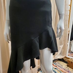 Stradivarius Black Assymetrical skirt